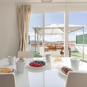 Fun Building By Homeabout Appartement